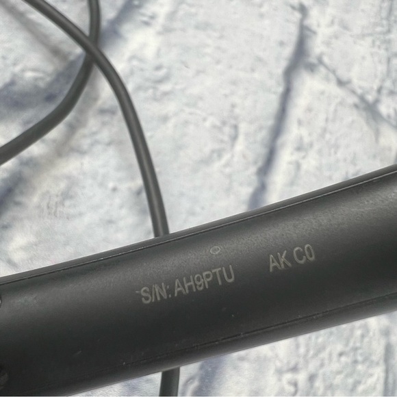 Plantronics by Poly Voyager Focus UC Wireless Headset w/Charge Stand - Picture 6 of 11